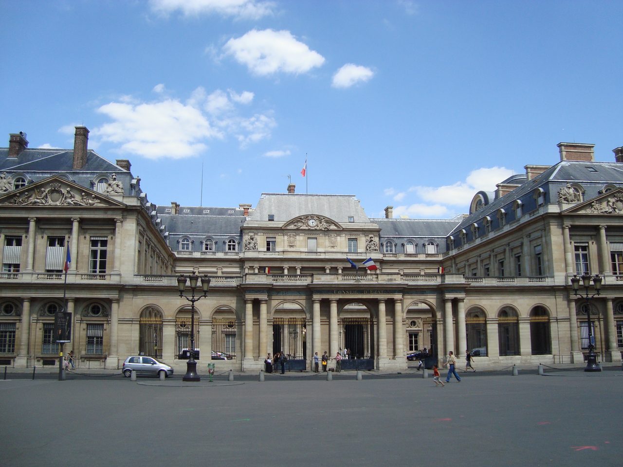 Façade du Conseil d'État au Palais-Royal à Paris, plus haute juridiction administrative française